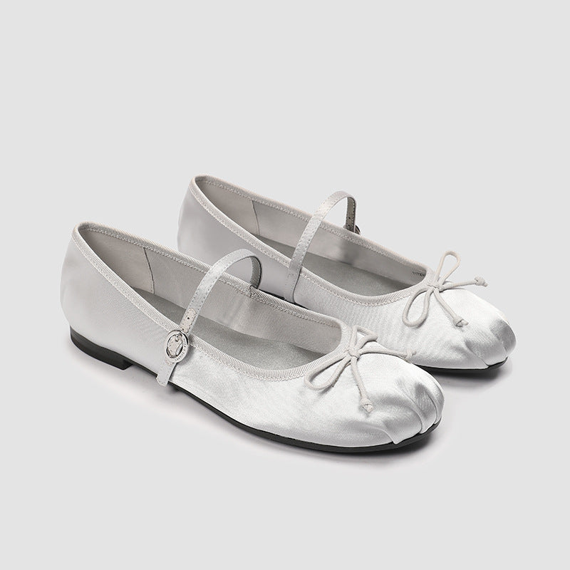 Damen Ballerinas mit verstellbarem Riemen und satinierter Oberfläche EB