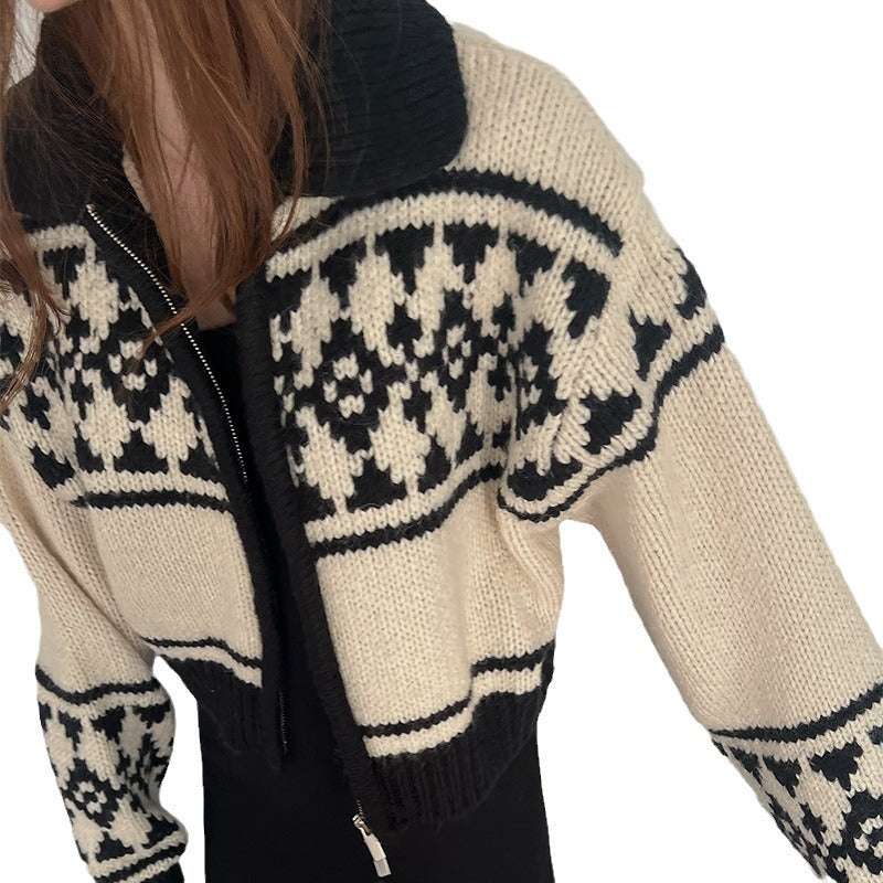 Damen Strickjacke mit floralem Muster und komfortablem Stehkragen EB