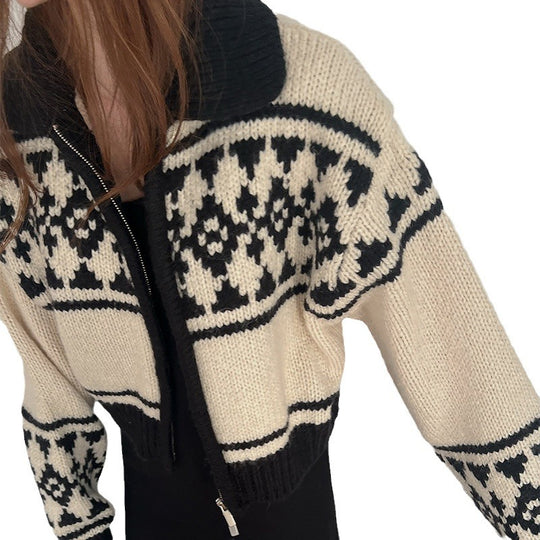 Damen Strickjacke mit floralem Muster und komfortablem Stehkragen EB