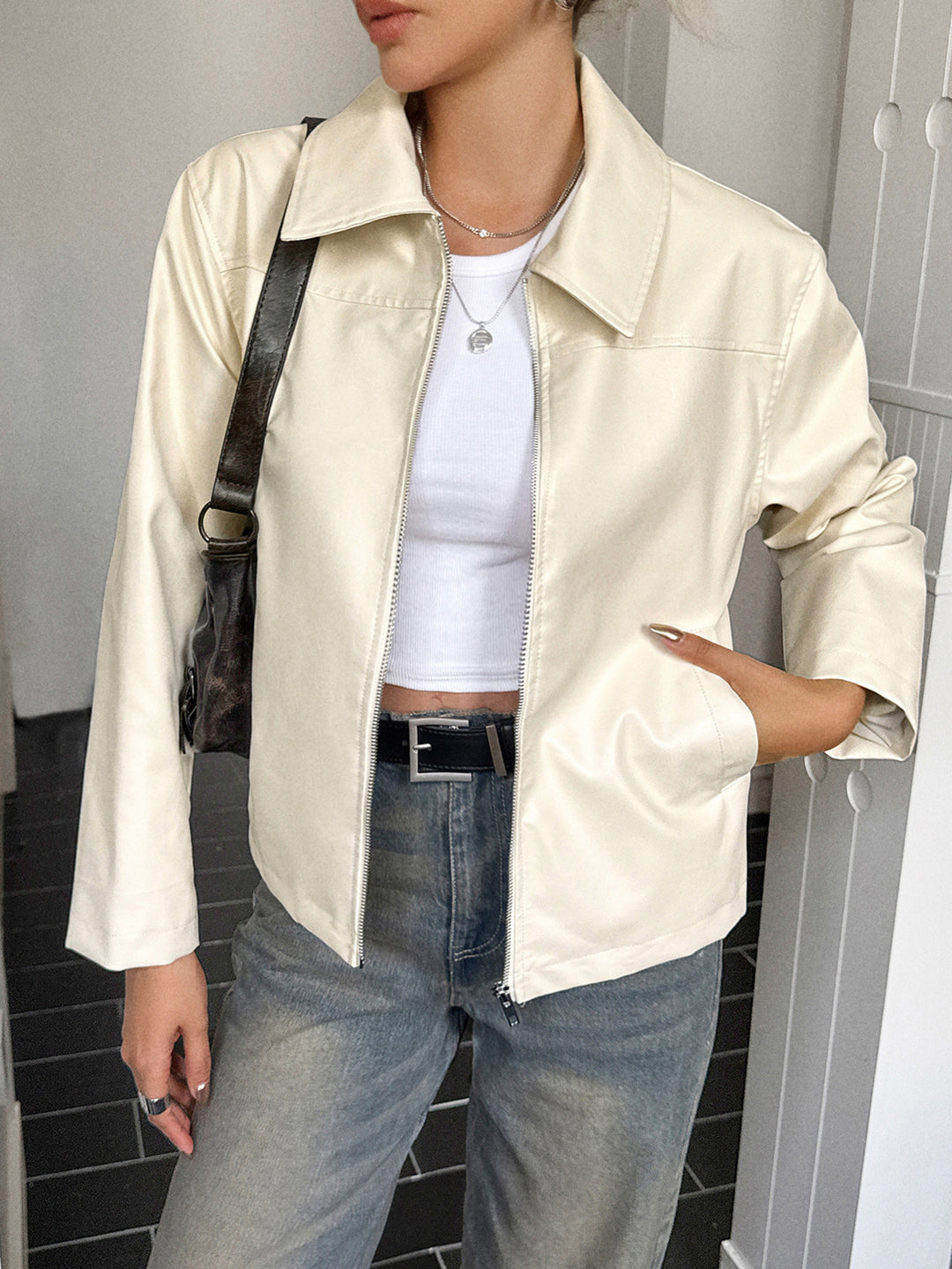 Damen nan elegante Kunstlederjacke mit Reißverschluss, Hemdkragen und Eingrifftaschen EB
