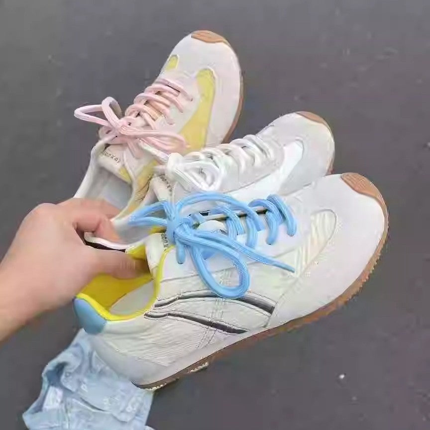 Damen Sportliche Sneakers mit atmungsaktiver Obermaterialstruktur und trendigem Design EB