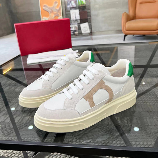 Damen Sportliche Sneakers mit hochwertiger Lederoberfläche und trendiger Designkombination EB