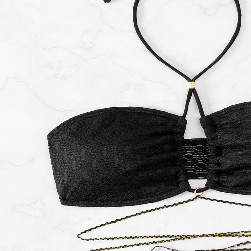 Damen Bandeau-Bikini mit eleganten goldenen Akzenten und verspielten Bindebändern EB