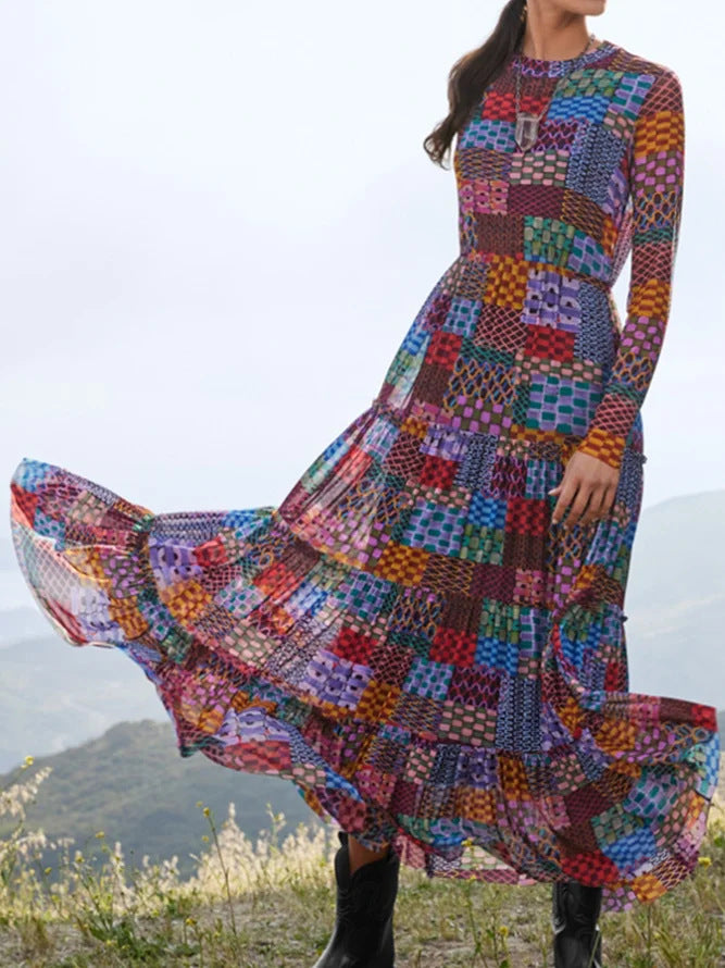 Damen Maxikleid mit verspieltem Mustermix und schwingendem Rock EB