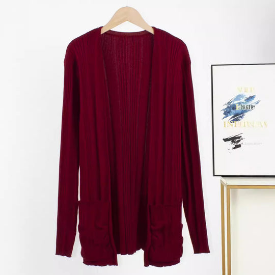 Damen Strickjacke mit Rippstruktur und aufgesetzten Taschen EB
