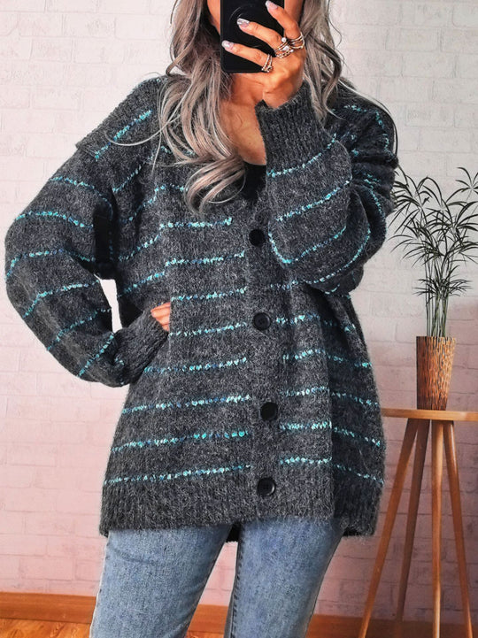 Damen Grobstrickjacke mit modischen Kontraststreifen und eleganten Knopfdetails EB