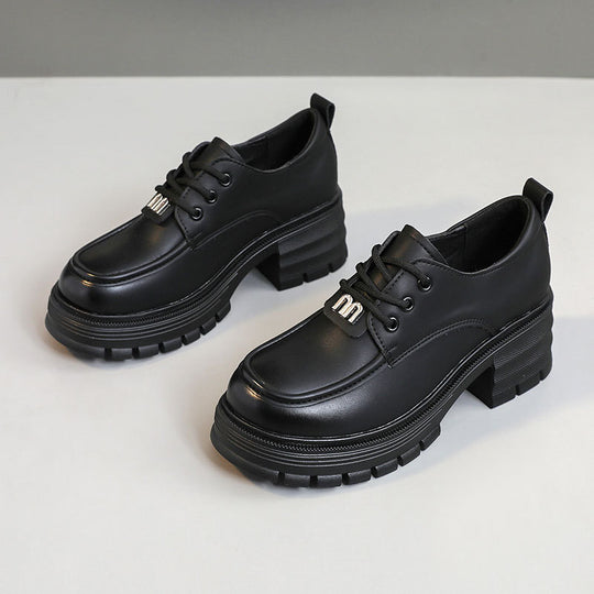 Damen Chunky Schuhe mit dämpfendem Absatz und modischen Akzenten EB