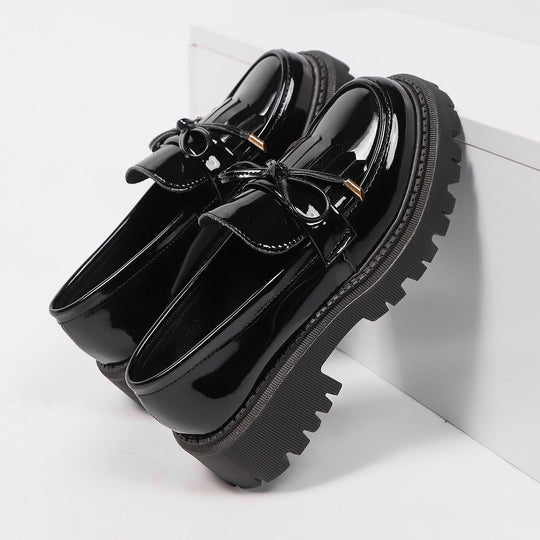 Damen modische Lacklederschuhe mit robustem Profilsohle und Schleifenakzent EB