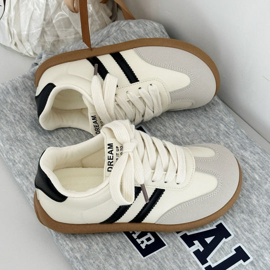 Damen Sportliche Sneakers mit weichem Obermaterial und atmungsaktiven Einsätzen EB