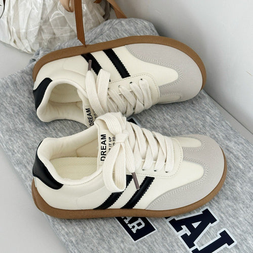 Damen Sportliche Sneakers mit weichem Obermaterial und atmungsaktiven Einsätzen EB