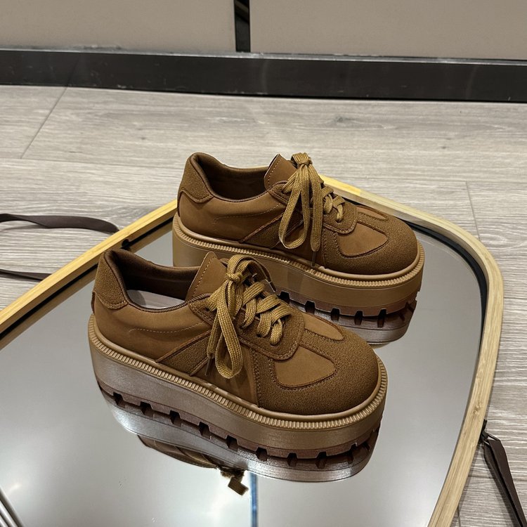 Damen modische Platform Sneakers mit robustem Sohlenprofil und klassischem Design EB