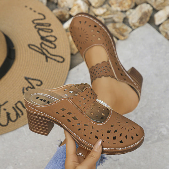 Damen Offene Clogs mit filigranem Muster und holz-ähnlichem Absatz EB