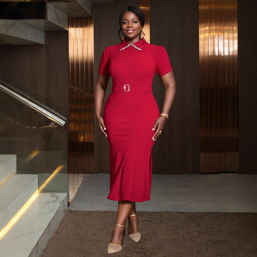 Damen figurbetontes Abendkleid mit Rüschen und eleganter Ausstattung EB