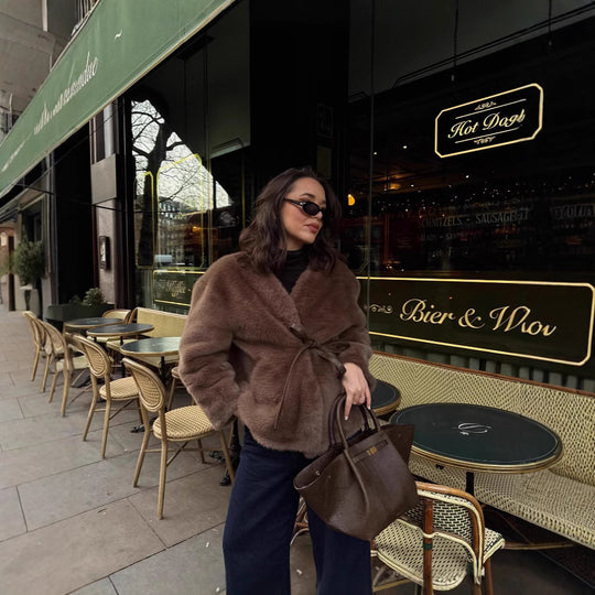 Damen kuschelige Steppjacke mit taillierbarem Design und elegantem Gürtel EB