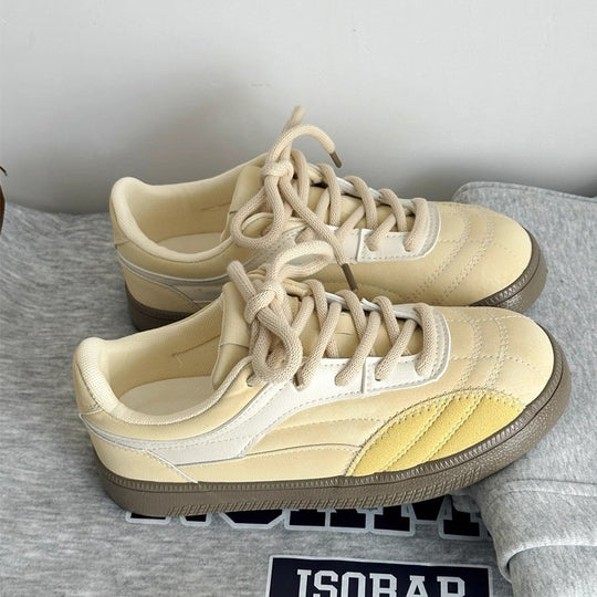 Damen Sportliche Sneakers mit gepolsterter Sohle und einzigartigem Design EB
