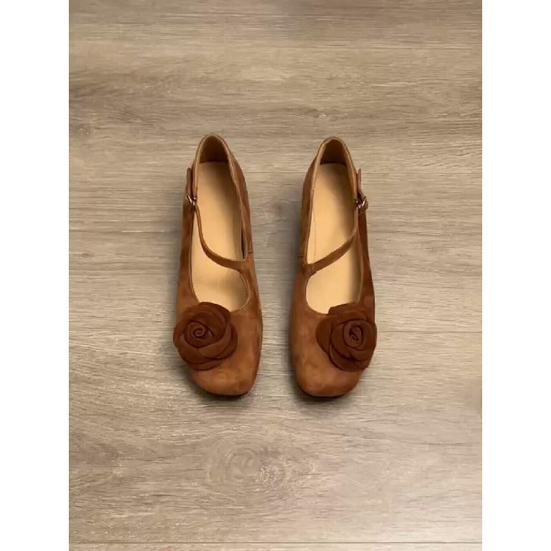 Damen Ballerinas mit dekorativer Blütenapplikation und komfortablem Blockabsatz EB