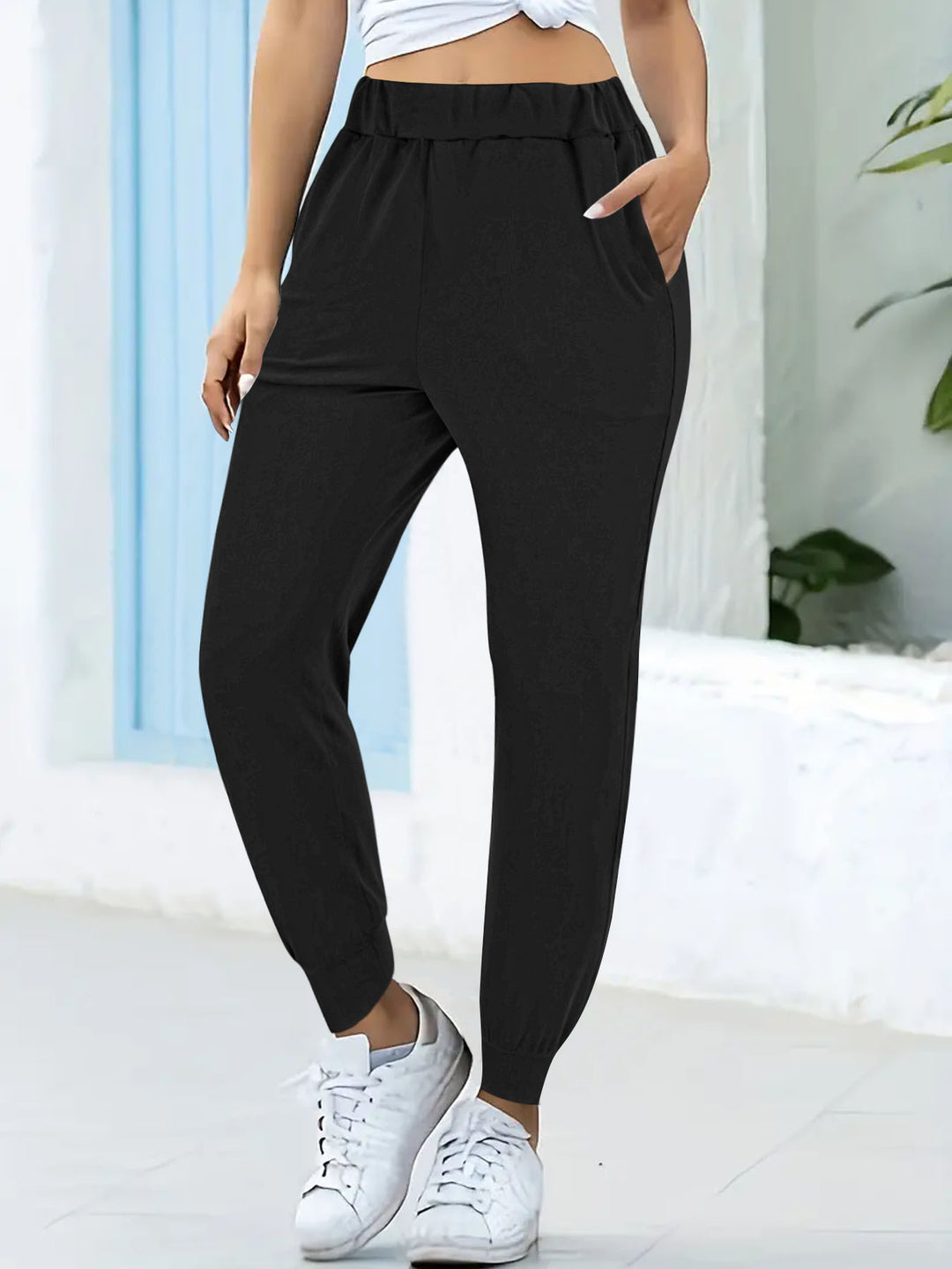 Damen Bequeme Jogginghose mit elastischem Bund und praktischen Taschen EB