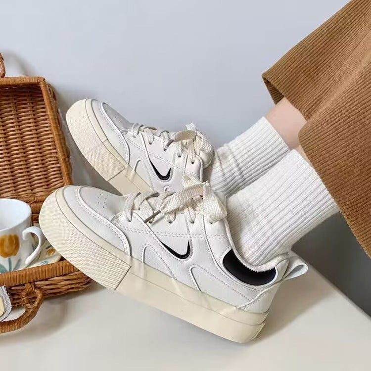 Damen Sneaker im sportlichen Design mit atmungsaktivem Obermaterial und dämpfender Sohle EB