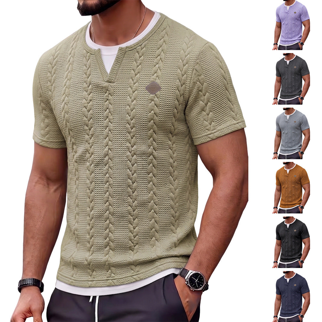 Herren nan texturiertes Kurzarmshirt mit geprägter Zopfstruktur, V‑Einsatz am Rundhals und Lagenlook EB