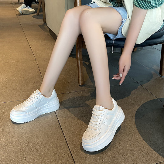 Damen Plateau Sneaker mit eleganter Profilsohle und dämpfender Innensohle EB