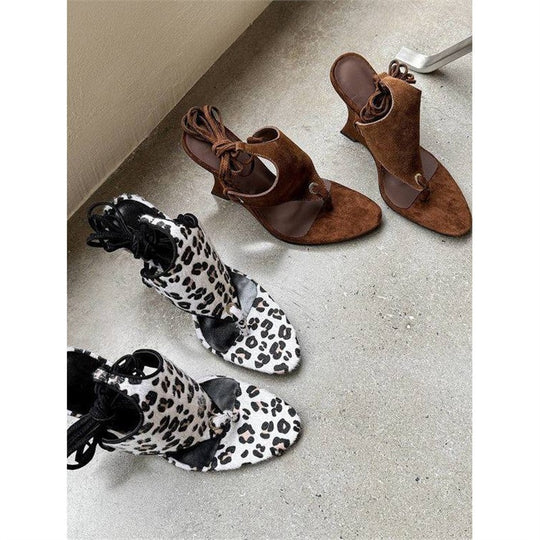 Damen Wedge-Sandalen mit modischem Leopardenprint und Riemchen EB