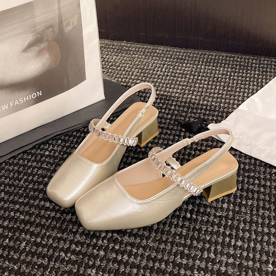 Damen Slingback-Pumps mit modischem Kettenriemen und detaillierter Blockabsatz EB