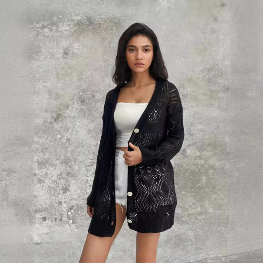 Damen Strickjacke mit kunstvollem Lochmuster und praktischen Knopfdetails EB