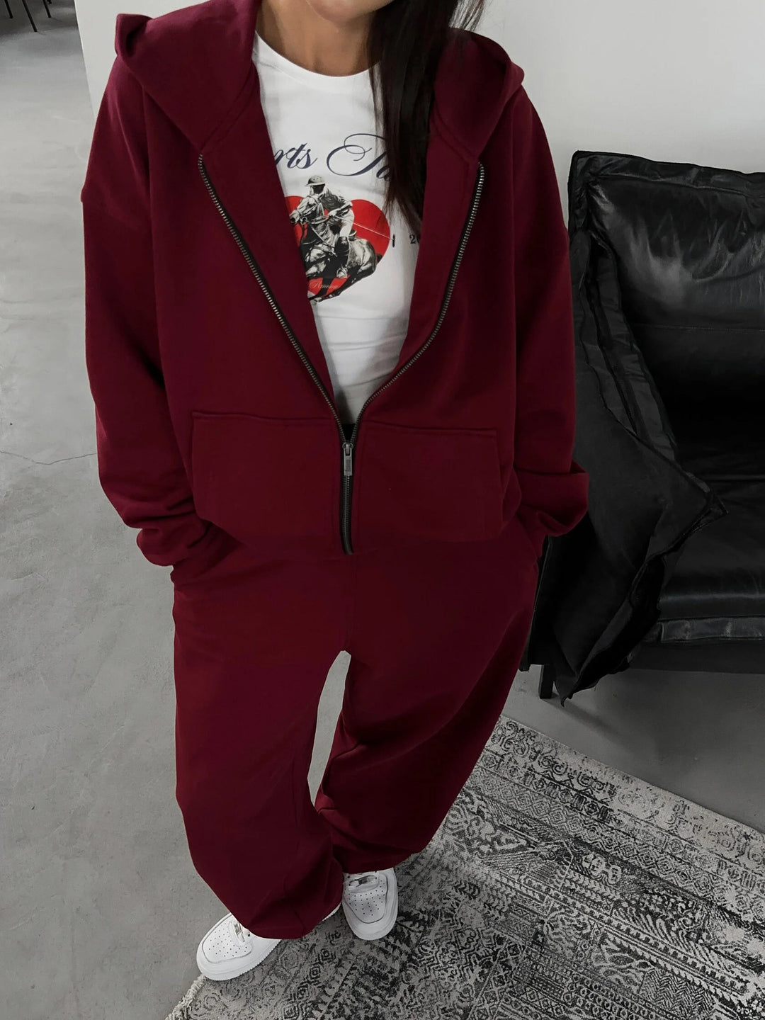 Damen lässiges Zip-Lounge-Set mit übergroßer Kapuzenjacke und taillierter Relax-Jogginghose Eichborn Berlin