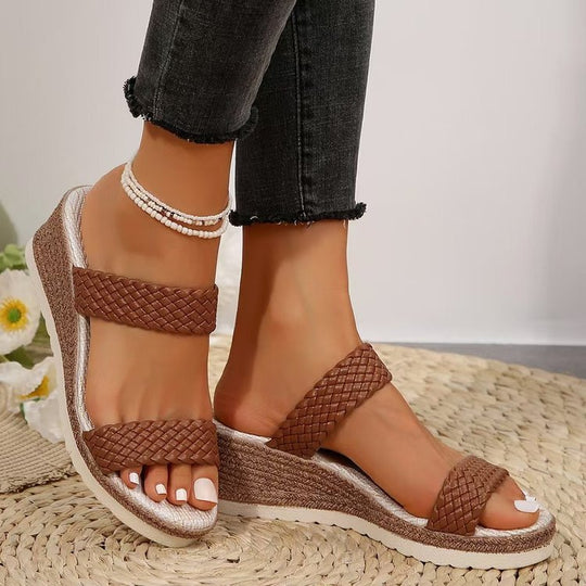 Damen Wedgesandalen mit geflochtenen Riemen und kombinierter Sohle EB