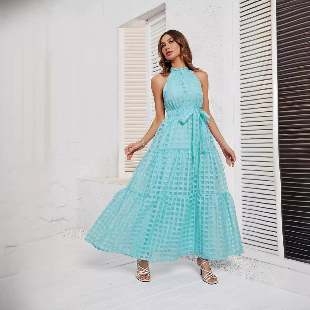 Damen Maxikleid mit elegantem Halterneck und luftigen Rüschen EB