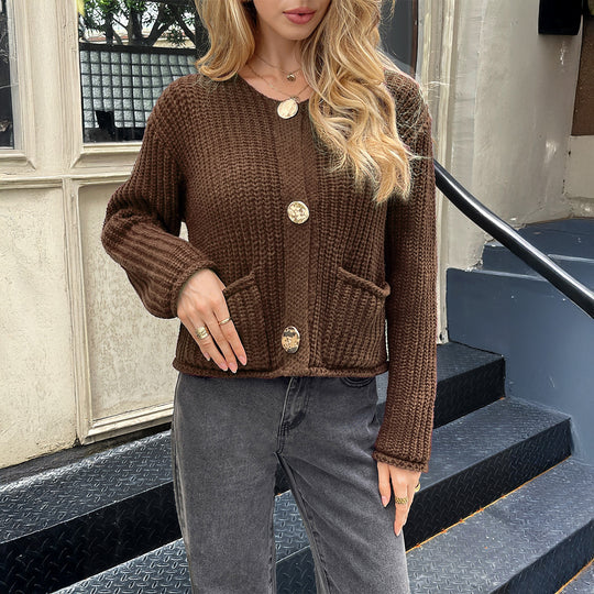 Damen nan kurz geschnittener Strukturstrick-Cardigan mit großen Goldknöpfen und aufgesetzten Taschen EB