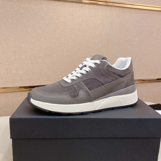 Damen Komfortable Sneaker mit modischem Wildleder-Obermaterial EB