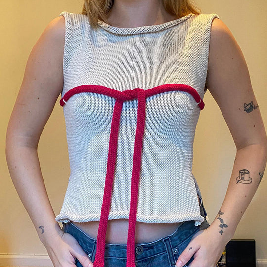 Damen Strickoberteil mit raffinierten Knoten- und Schleifendetails EB