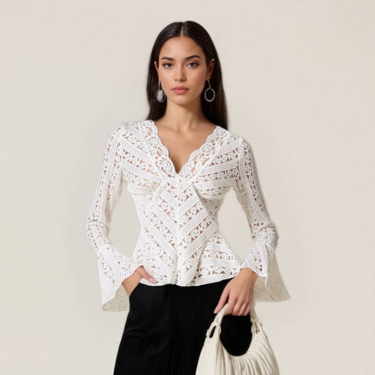 Damen Spitzenshirt mit ausgestellten Ärmeln und tailliertem Schnitt EB