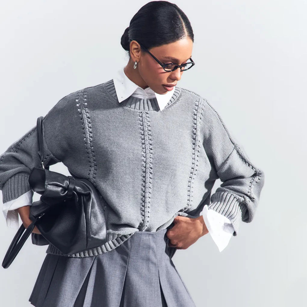 Damen Übergroßer Strickpullover mit luftiger Struktur und besonderen Details EB