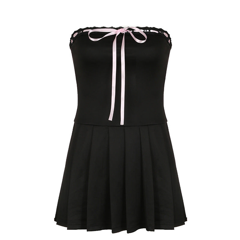 Damen Trägerkleid mit elegantem Spitzendetail und schwingendem Rock EB