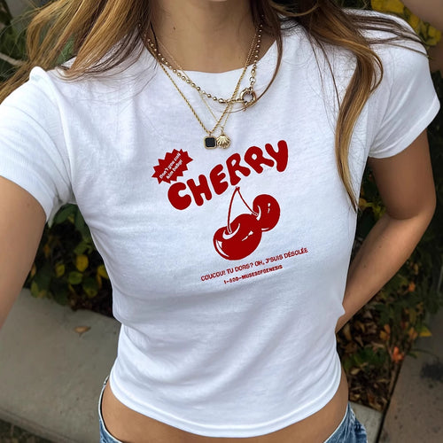 Damen T-Shirt mit künstlerischem Statement-Print und figurbetontem Schnitt EB