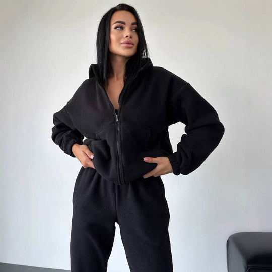 Damen sportliches Fleece-Set mit hohem Kragen und seitlichen Taschen EB