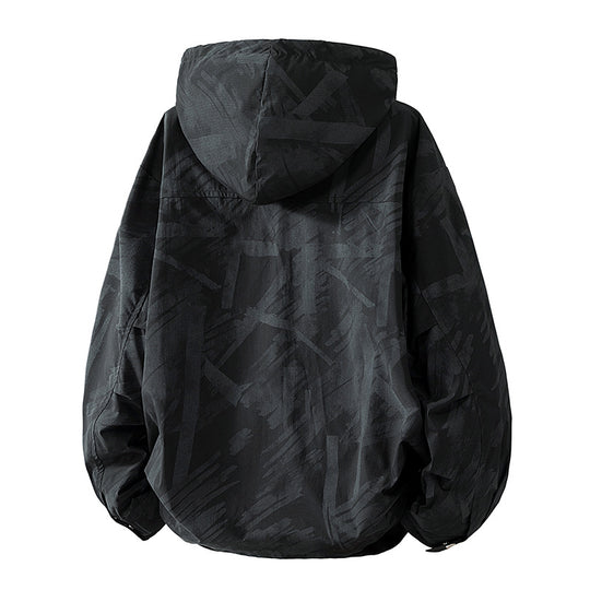 Herren leichter Kapuzenblouson mit unaufdringlichem Print, Druckknopfblende und schrägen Reißverschlusstaschen EB