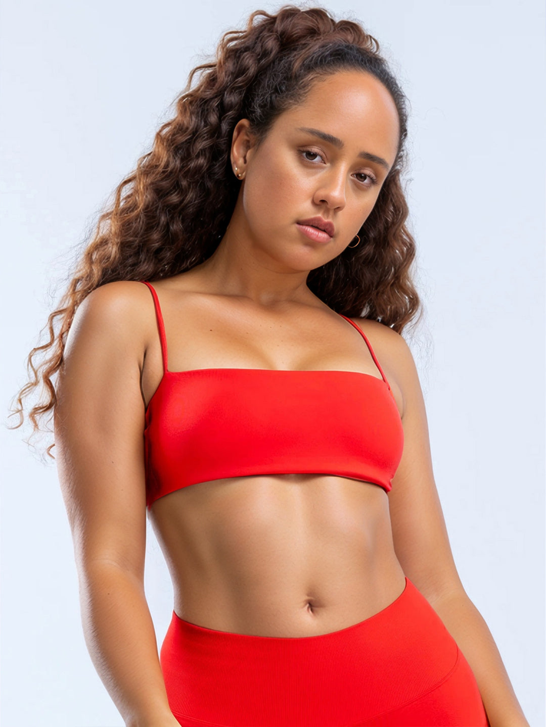 Damen Sportliches Langarm Crop-Top mit angeschnittenem Design EB