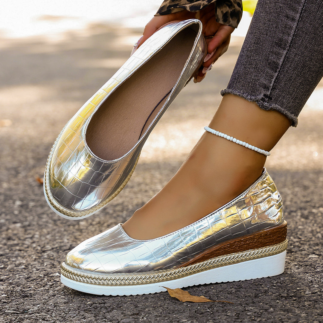 Damen Komfortable Slip-On Ballerinas mit glänzendem Krokoprägedesign EB