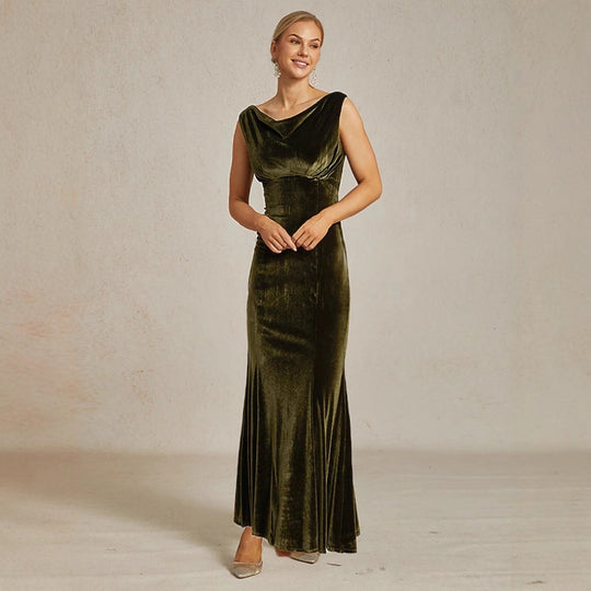 Damen Maxikleid aus samtigem Material mit elegantem Carmen-Ausschnitt EB