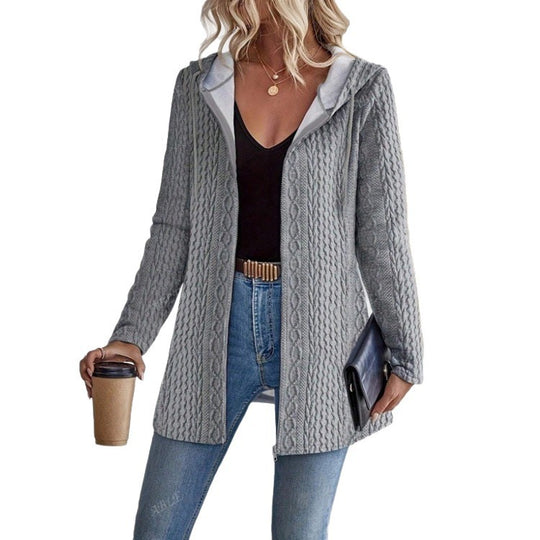 Damen Strickjacke mit Kapuze und trendigem Zopfmuster EB