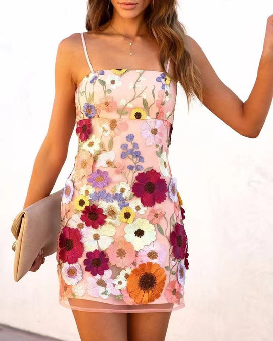 Damen Elegantes Cocktailkleid mit zarter Blumenstickerei EB