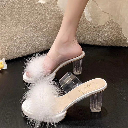 Damen Glamouröse Sommer Mules mit transparentem Riemen und plüschiger Verzierung EB