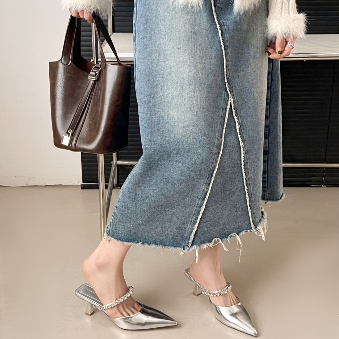 Damen Pumps mit funkelndem Riemen und spitzem Zehenbereich EB