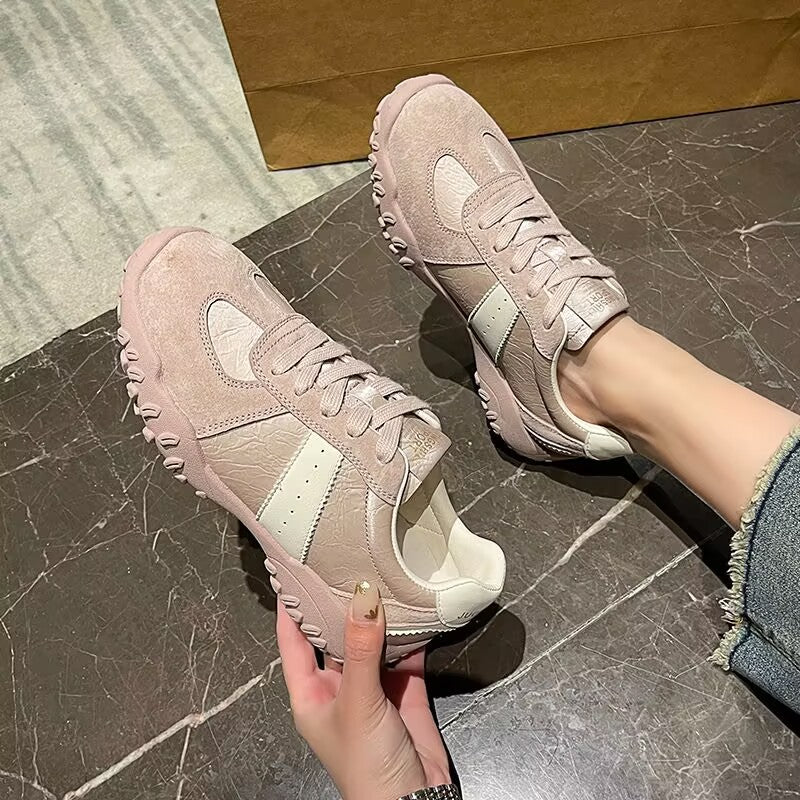 Damen Sportliche Sneakers mit innovativer Sohle und hochwertigem Wildleder-Obermaterial EB