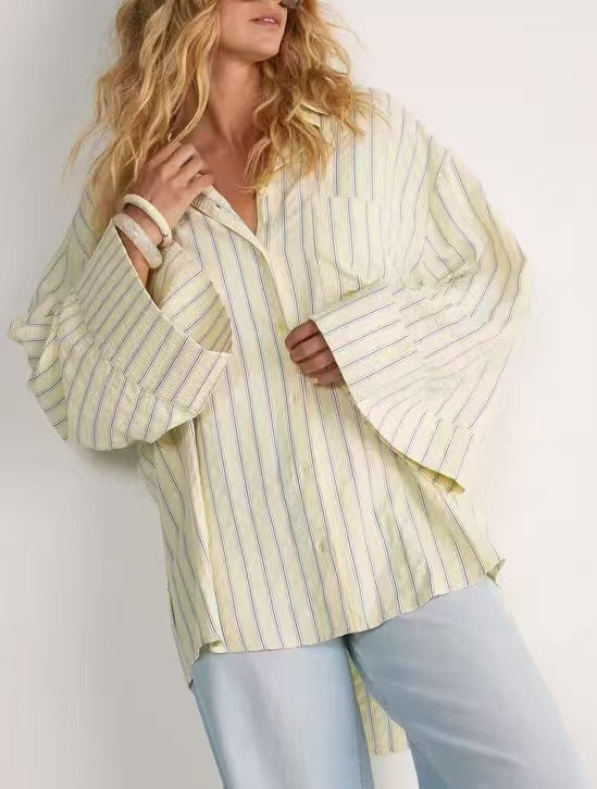 Damen Oversize-Hemdbluse mit weitem Glockenärmel und feinem Streifenmuster EB
