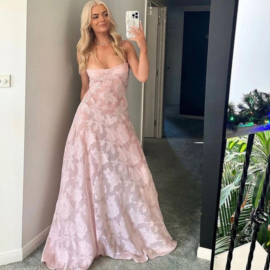 Damen Maxikleid mit elegantem Spitzenbesatz und verführerischem Schnitt EB