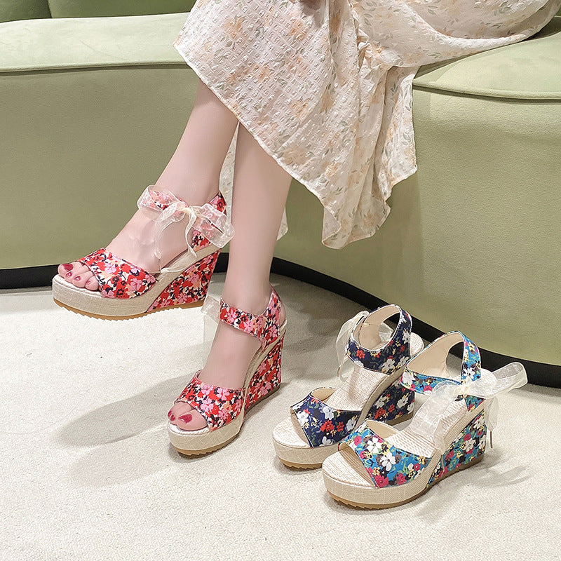 Damen Wedge-Sandalen mit floralem Design und hübschem Schleifenverschluss EB